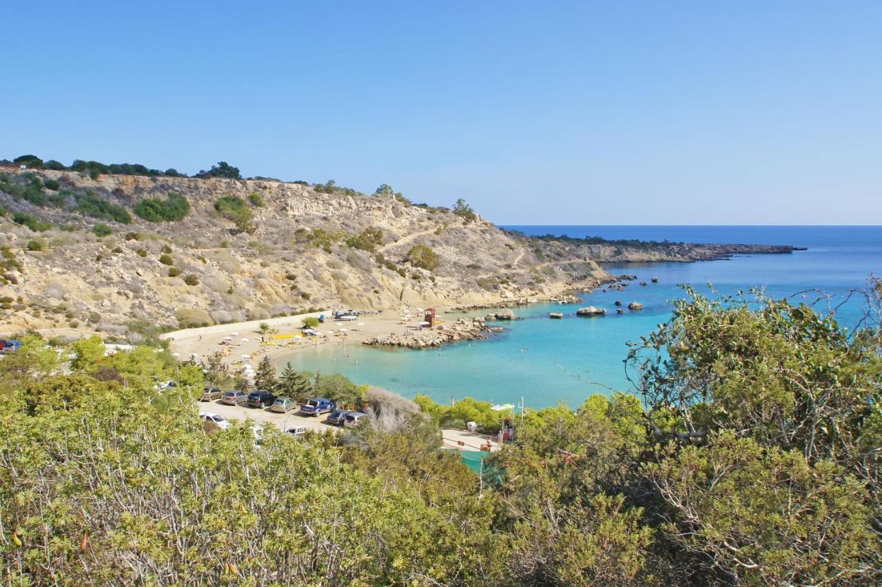 Lucile - Coralli Beachfront Apartment Paralimni Esterno foto